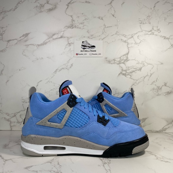 Air Jordan 4 Retro GS 'University Blue' - Picture 3 of 8